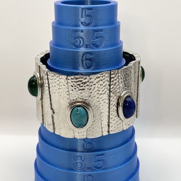 Vintage Silver Tone Hammer Finish Acrylic Cabochon Rhinestone Stretch Bracelet - Picture 5 of 7